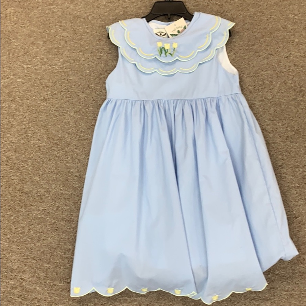 Sleeveless blue dress